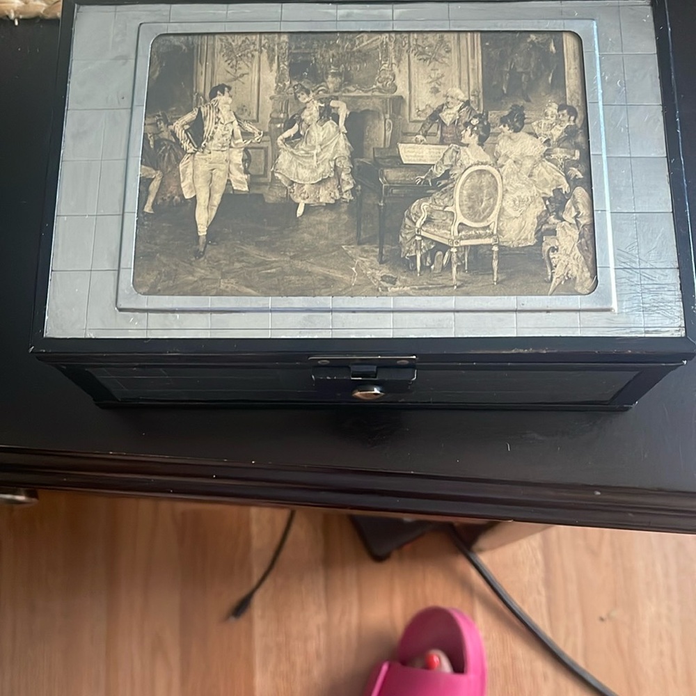 Antique Jewelery Dresser Box